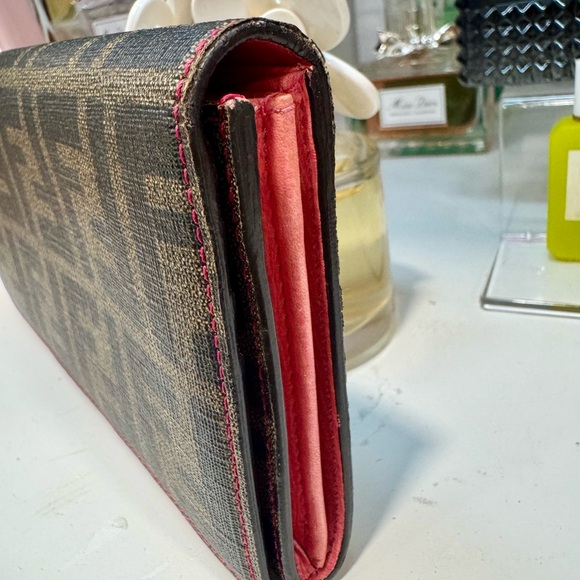 Fendi Zucca Wallet - Picture 4 of 13